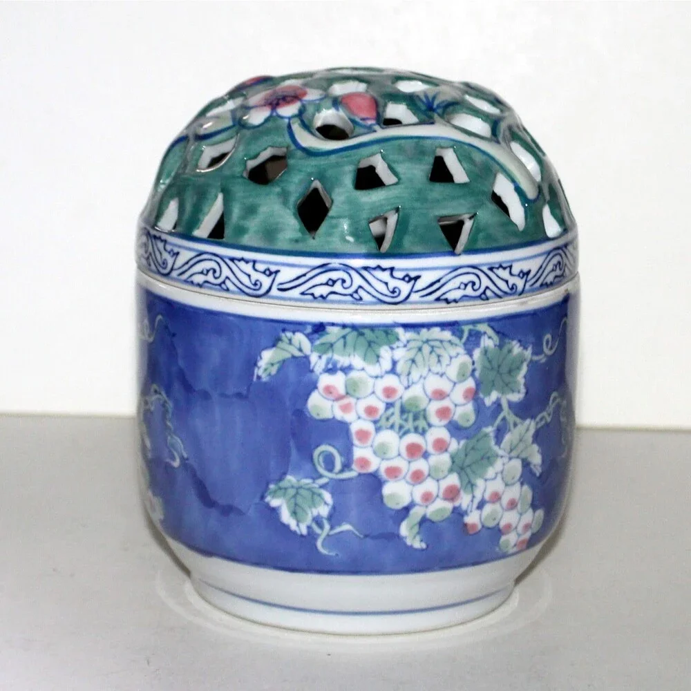Vintage Large Ceramic Potpourri Container frog vase decor China blue asian lid